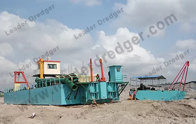 LD4500 Sand Suction Dredger 2000m Discharge Distance Equipped With Service Boat - Leader Dredger
